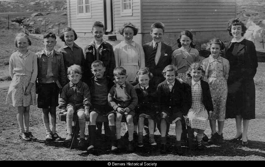Crulivig school pupils and teacher in front of teacher's house (late 1950s)