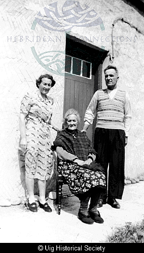 Peggy, Jessie and Donald Maclean